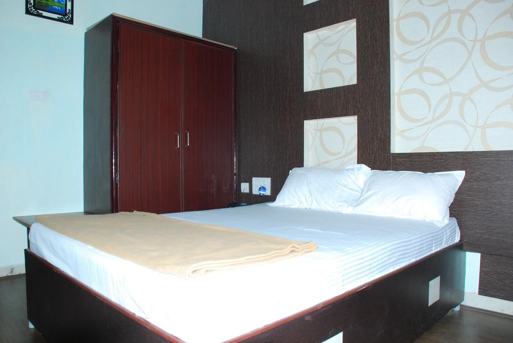 Hotel Jayalakshmi Residency Tirupati Zimmer foto