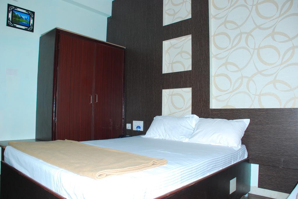 Hotel Jayalakshmi Residency Tirupati Zimmer foto
