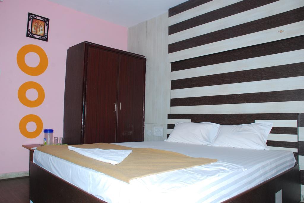 Hotel Jayalakshmi Residency Tirupati Zimmer foto