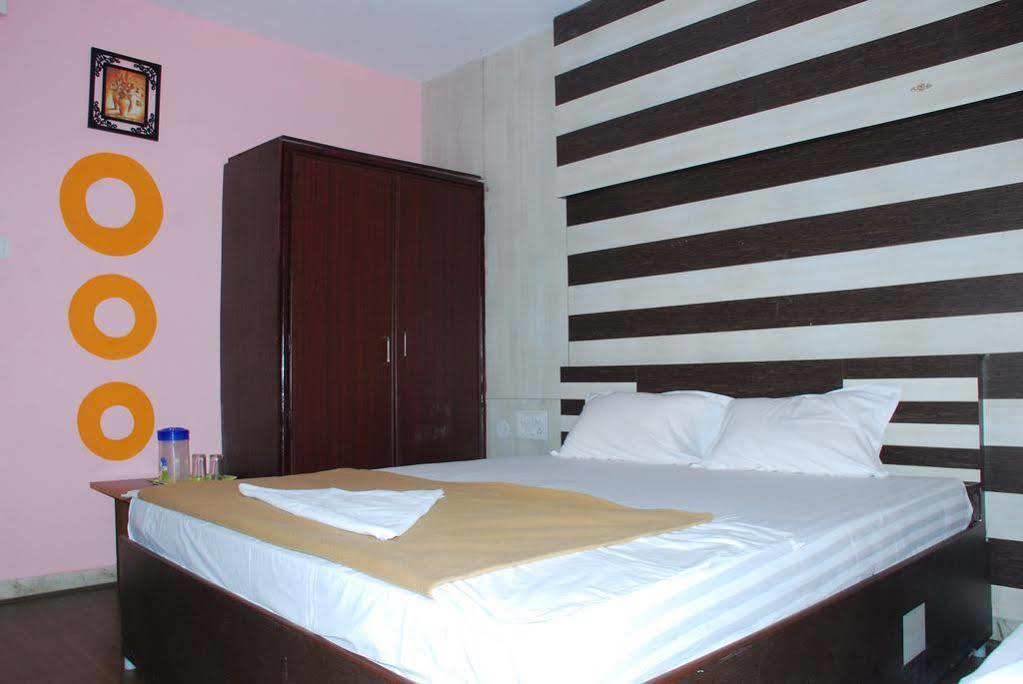 Hotel Jayalakshmi Residency Tirupati Exterior foto
